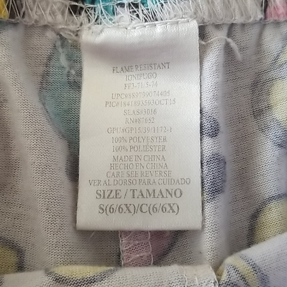 Shorts - Picture 2 of 3